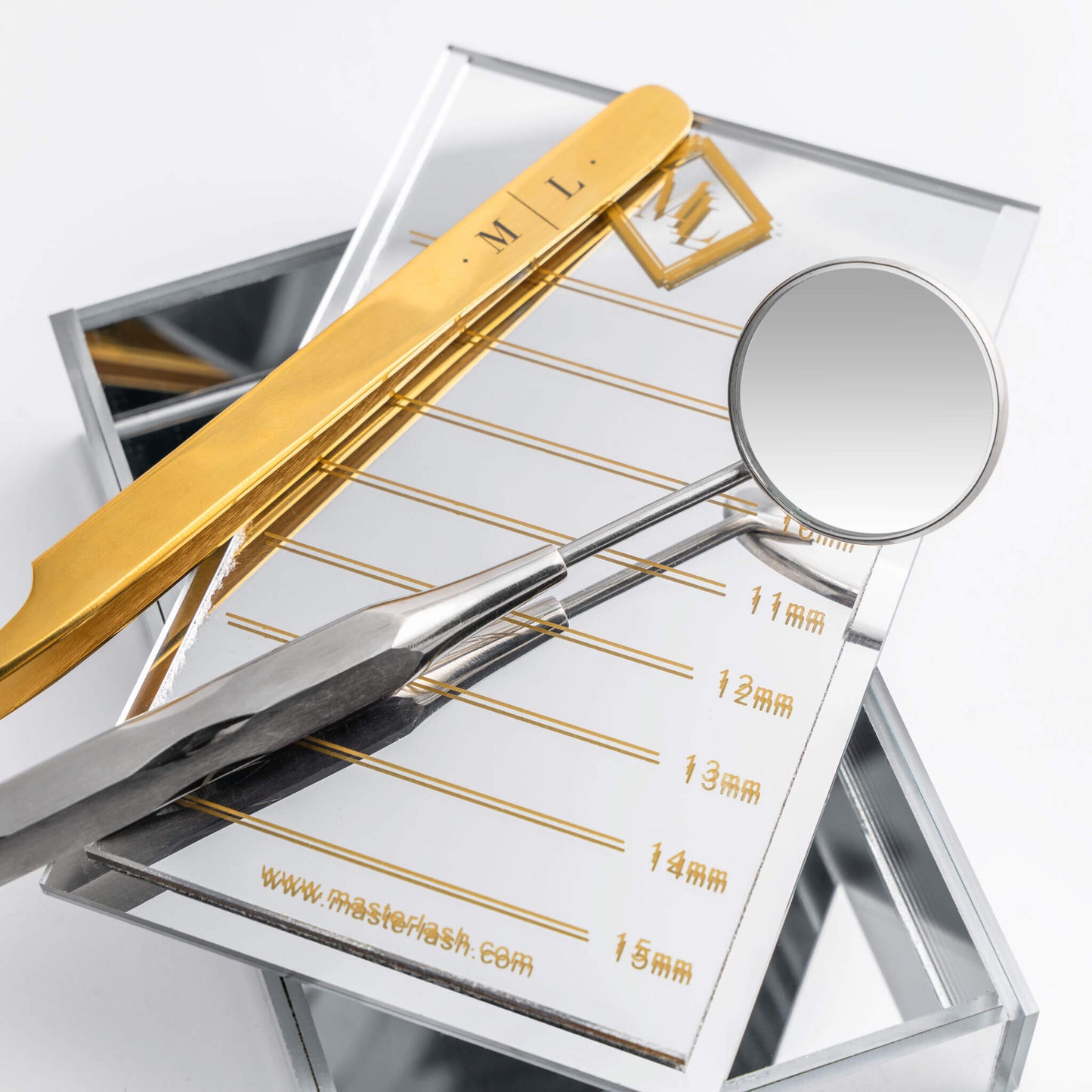 Eye See You Eyelash Mirrored Hand Tool