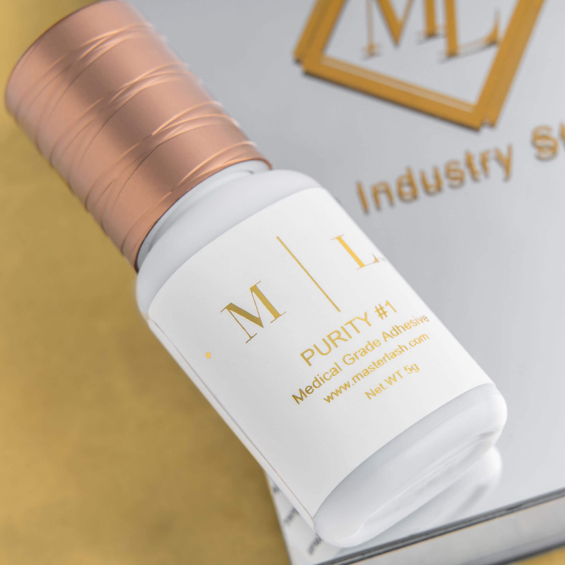 master lash adhesive